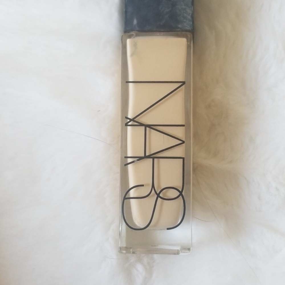 Nars natural radiant foundation shade Gobi